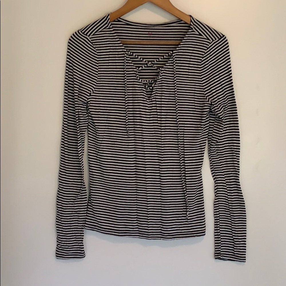 Long sleeve strip shirt